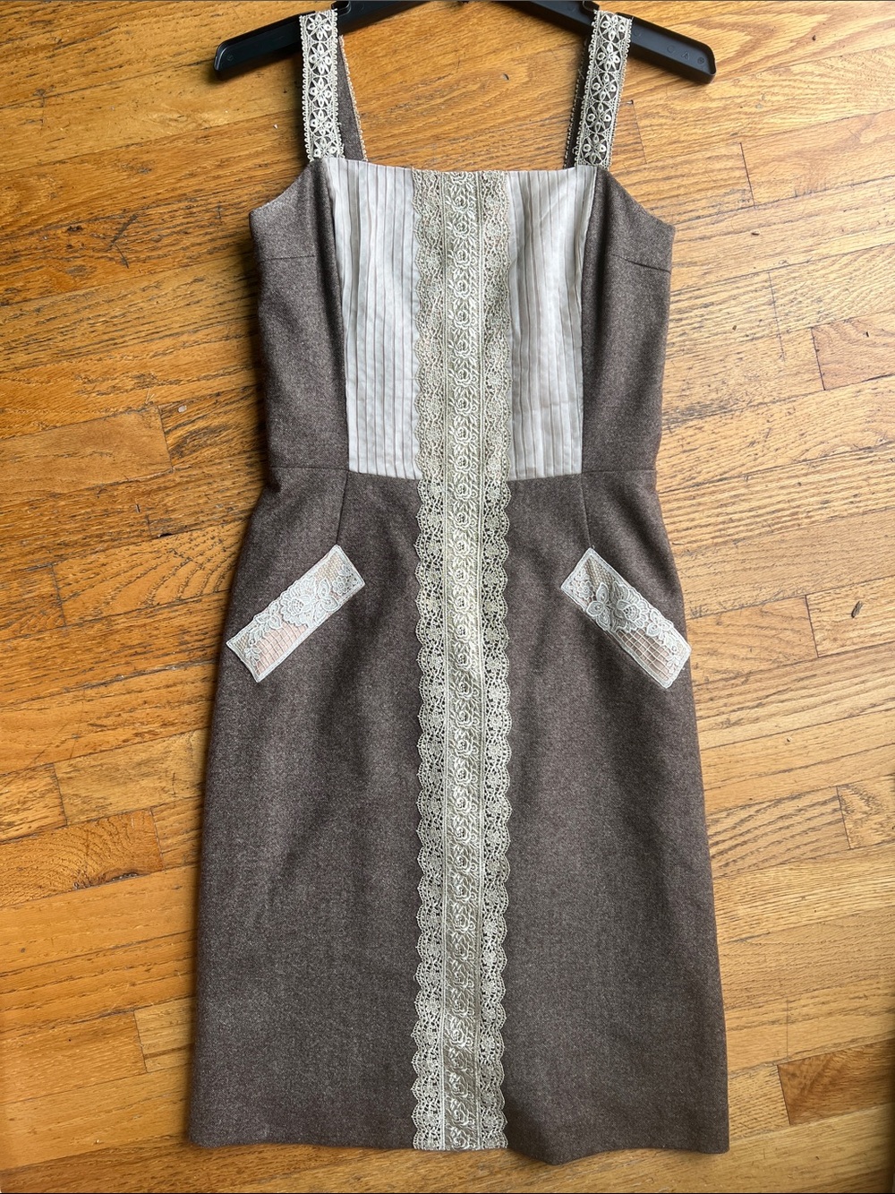 Tracy Reese Vintage Designer Brown Lace Trim Pleated Sheath Dress / Size 8